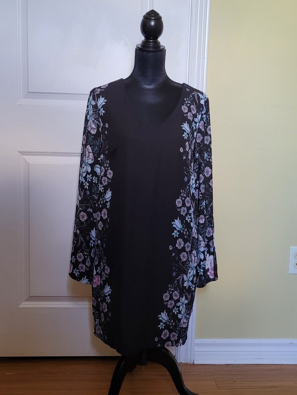 Nicole Miller dress black floral pink green flowers midi shift bell sleeves